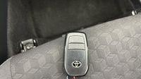 Toyota Yaris 116h Dynamic 5p MY22 — photo 16