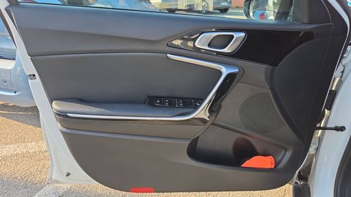 Kia XCeed 1.6 T-GDi 204 DCT7 - Launch Edition – 2020 – 100486 km – Essence – Boîte Automatique — photo 48
