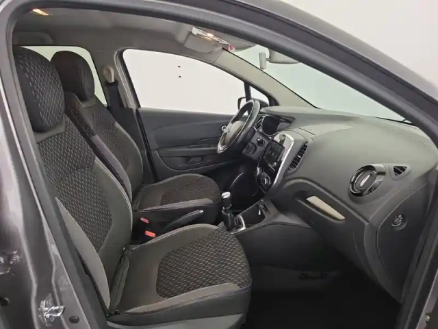 Renault Captur tce 130 fap — photo 130
