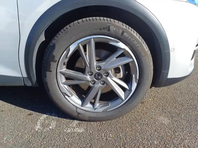 Ds Ds 7 ds7 crossback hybride e-tense 300 eat8 4x4 — photo 13