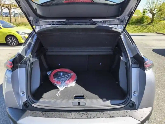 Peugeot 2008 electrique 54 kwh 156 ch — photo 26