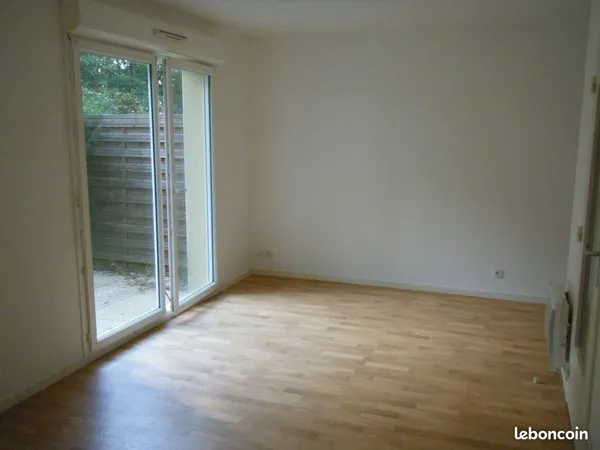 A vendre à BOUGUENAIS bourg appartement T1 de 28m2