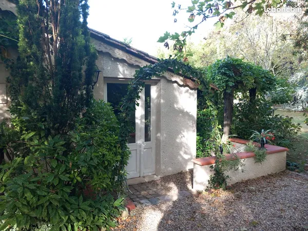 Logement 21m2 plain pied avec jardinet