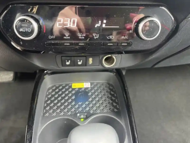 Toyota Aygo 1.0 vvt-i 72 collection — photo 14