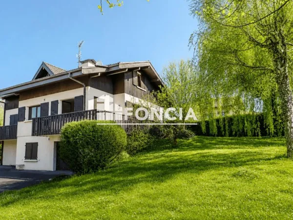 Publier - Maison familiale avec vue lac, beaux volumes et terrai