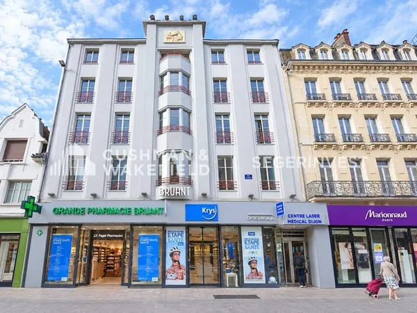 Bureaux 1 pièce 140 m²