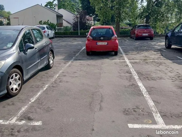 Place de parking sécurisée à louer - L'Isle-Adam (95290)