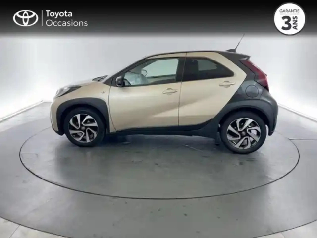 Toyota Aygo x 1.0 vvt-i 72ch design s-cvt my23 — photo 3