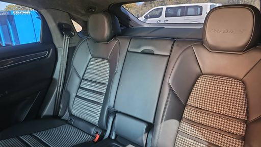 Porsche Cayenne 4.0 V8 e-Hybrid 680 BVA8 - Turbo S Pack Gt – 2023 – 31069 km – Hybride rechargeable – Boîte Automatique — photo 17