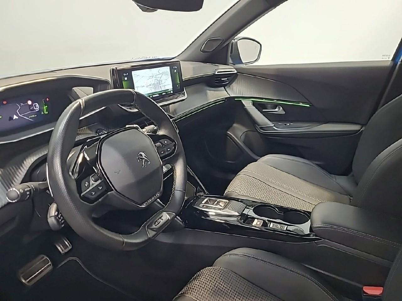 Peugeot 2008 puretech 130 s&s eat8 gt — photo 9