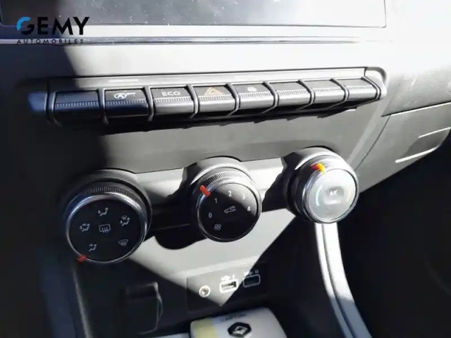Renault Captur tce 90 — photo 25