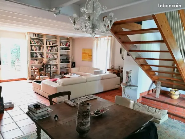 Lieu de vie pour projet professionnel ou grande famille +Atelier 50 m² + Grange 100 m² - 3 Ch rdc + 