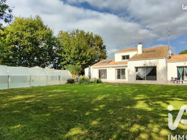 Propriété 7 pièces 178 m²