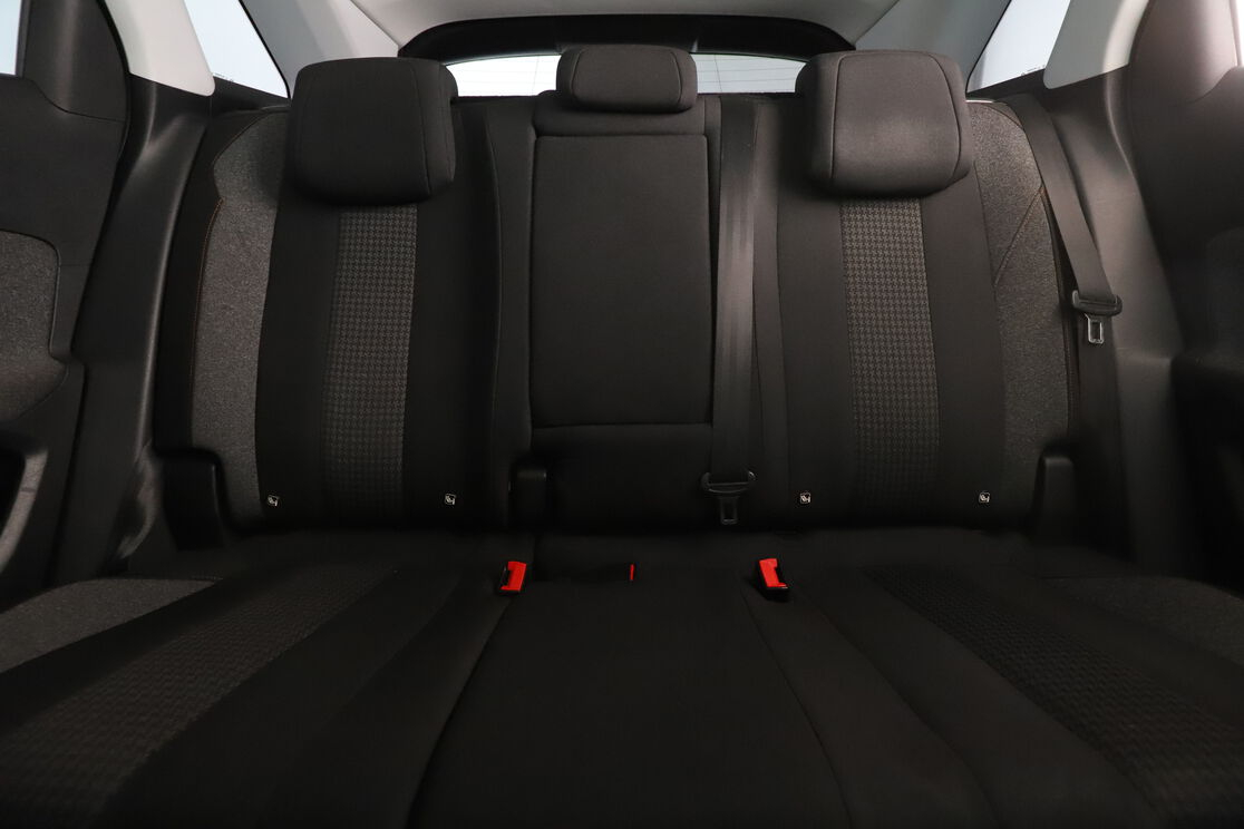Peugeot 3008 1.2 PureTech Active — photo 14