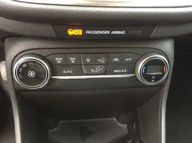 Ford Fiesta 1.5 tdci 85ch stop&amp;start titanium 5p euro6.2 — photo 5