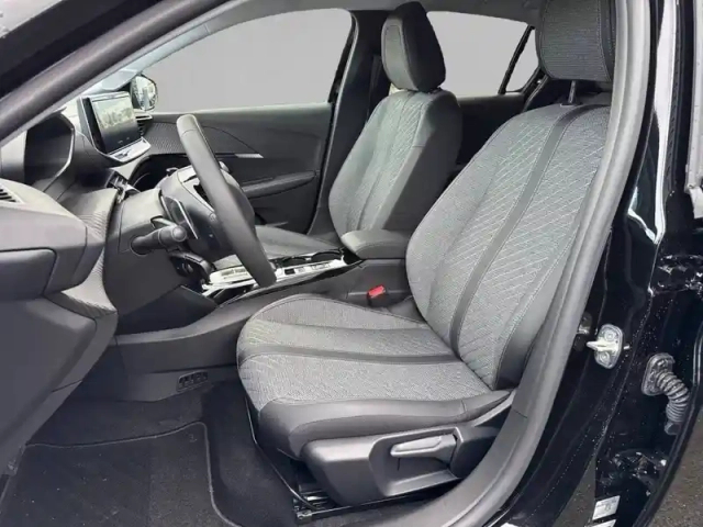 Peugeot 208 hybrid 110 e-dcs6 — photo 109