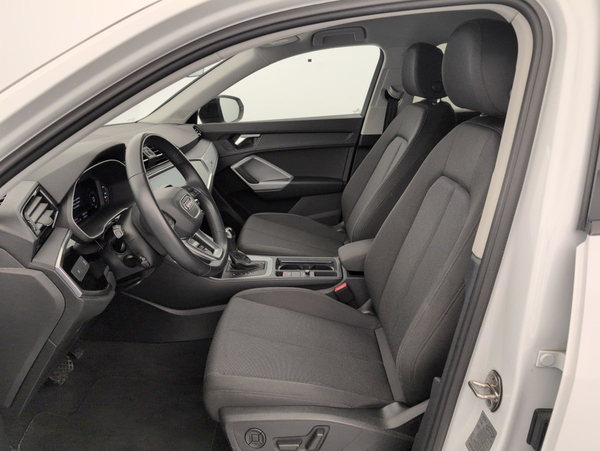 Audi Q3 Sportback — photo 16