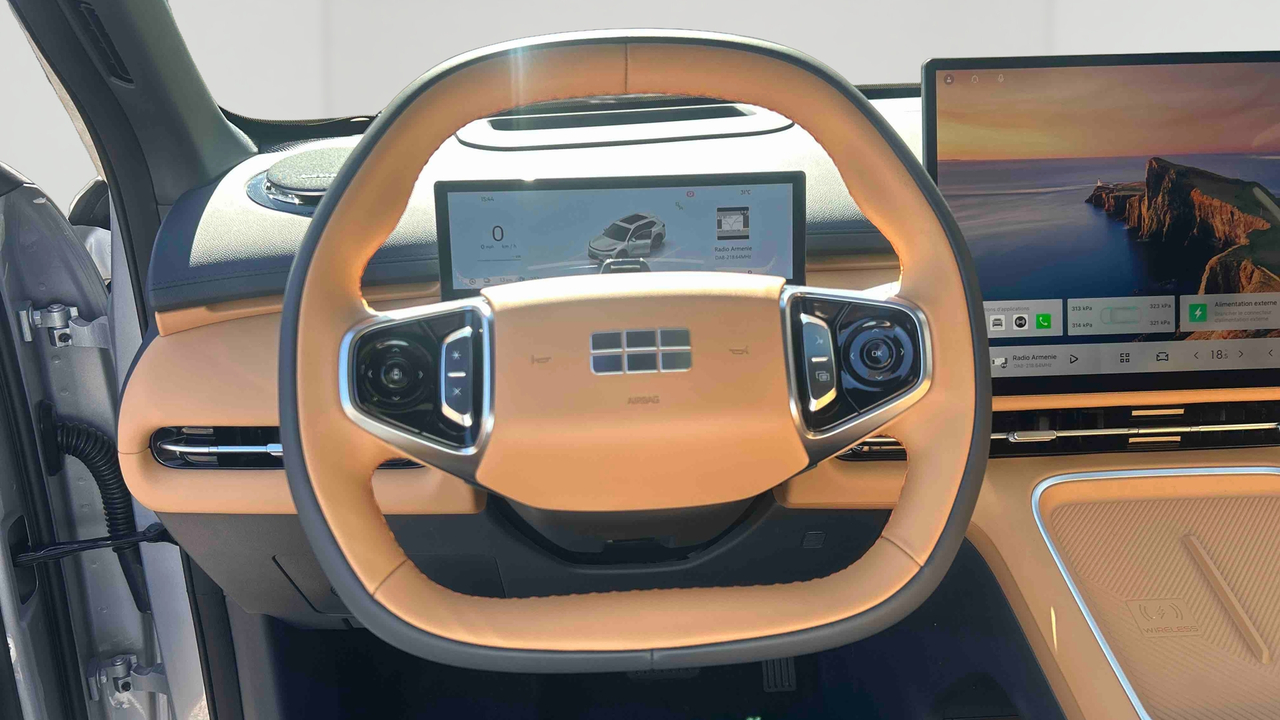 Geely Starray EM-i — photo 10