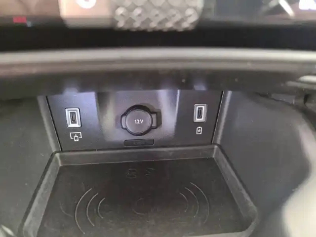Ds Ds 7 hybride rechargeable e-tense 300 eat8 4x4 — photo 19