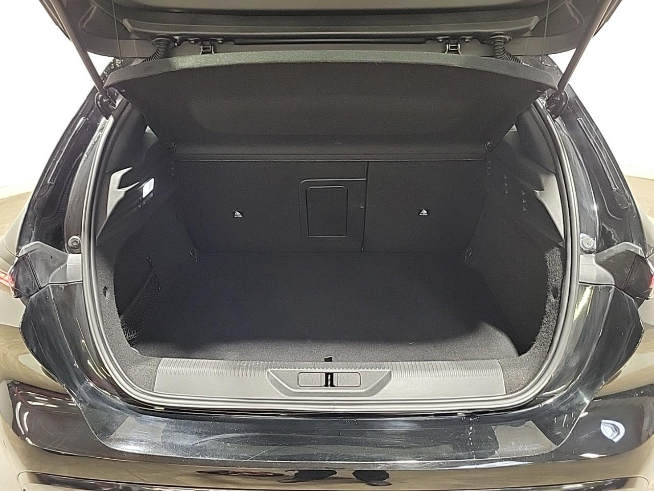 Peugeot 308 phev 180 e-eat8 allure pack — photo 14