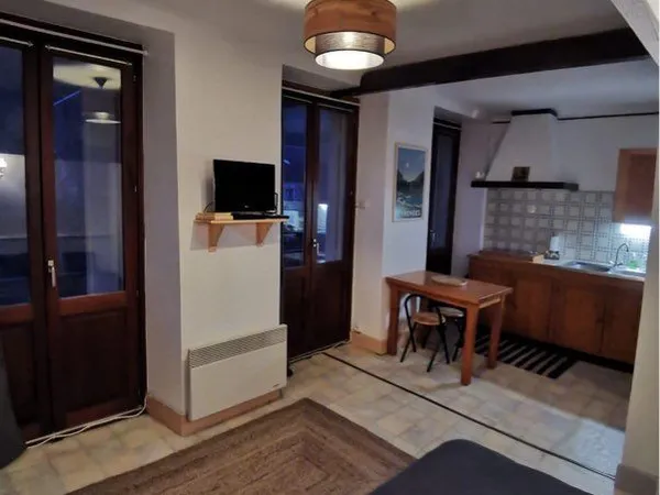 Studio meublé avec vue allée D'Étigny