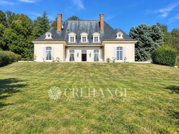 Une Demeure de campagne d'exception aux portes de Paris | 12 pièces | 9 chambres | Terrasse | Piscin