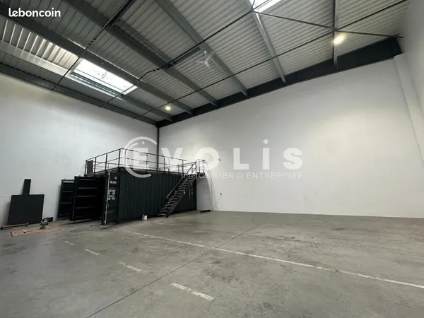 Local bureaux 520 m²