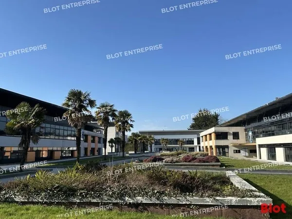 Bureaux 287 m²