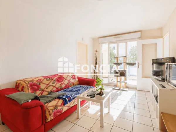 Appartement T2 de 36 m² avec terrasse, parking en sous sol et cave - Secteur Chambre de Commerce