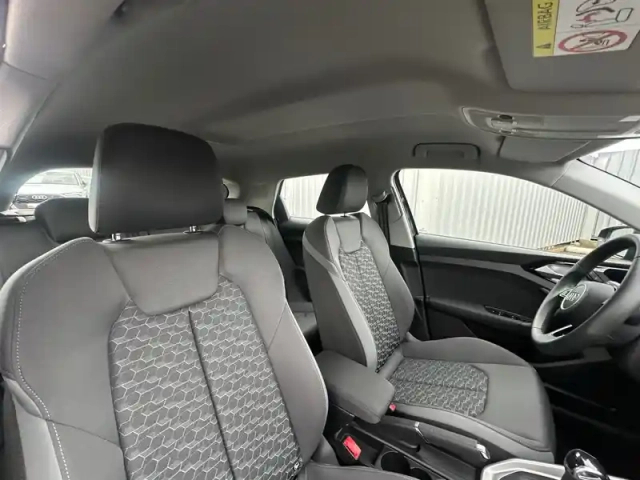 Audi A1 sportback 30 tfsi 116 ch s tronic 7 — photo 29