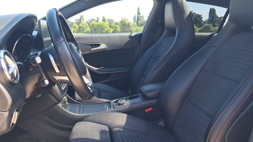 Mercedes Classe CLA Shooting Brake 220 d 7G-DCT - Fascination Amg – 2018 – 134150 km – Diesel – Boîte Automatique — photo 19