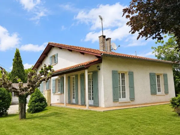 Maison traditionnelle familiale 150m2 - Terrain 2005m2