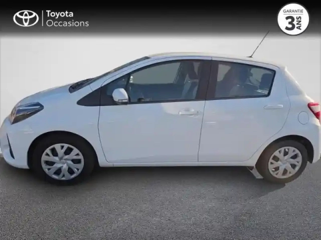 Toyota Yaris 110 vvt-i ultimate cvt 5p — photo 3