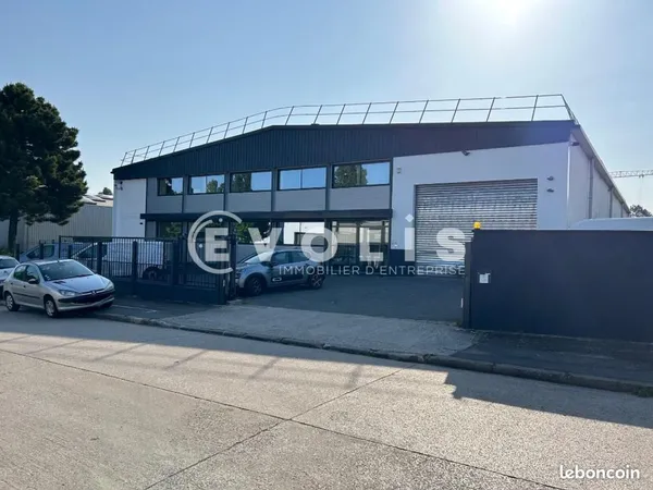 Bureau 1 418 m²