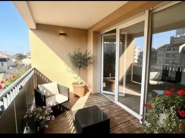 Appartement 5 pièces 97 m²