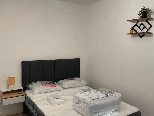 Chambre disponible en colocation meublée rénovée - corbeil-essonnes