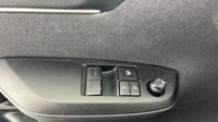 Toyota Yaris 116h Dynamic 5p MY22 — photo 28