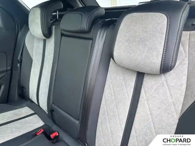 Peugeot 3008 hybrid4 300 e-eat8 — photo 19
