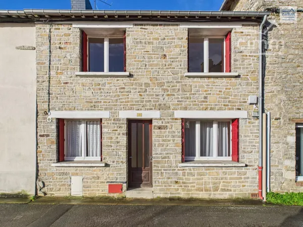 Maison de bourg - 4 pièces - Beau potentiel