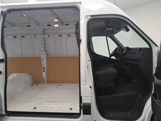Renault Master fgn trac f3300 l2h2 blue dci 135 — photo 22