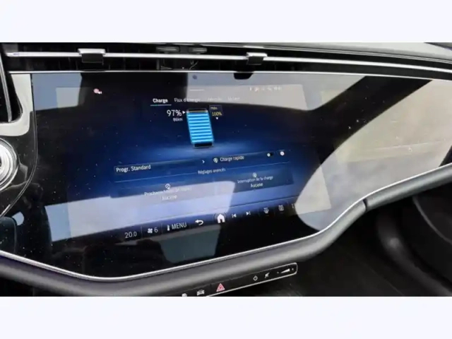 Mercedes Cla sse e 300 e hybrid eq amg l — photo 10
