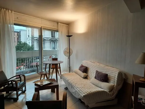 Loue appartement 31m² Canal Saint-Martin - 1 ch - Location 2 à 3 mois (bail mobilité)