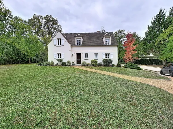 magnifique maison dans une avenue calme du Lys