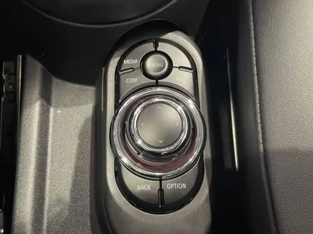 Mini Mini hatch 5 portes cooper 136 ch dkg7 — photo 9