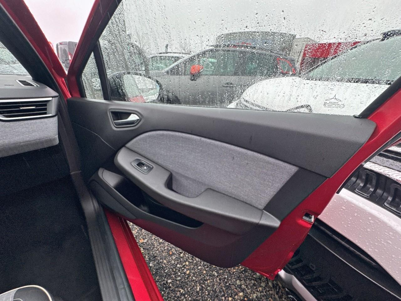 Renault Clio tce 90 ch gsr2 techno — photo 14