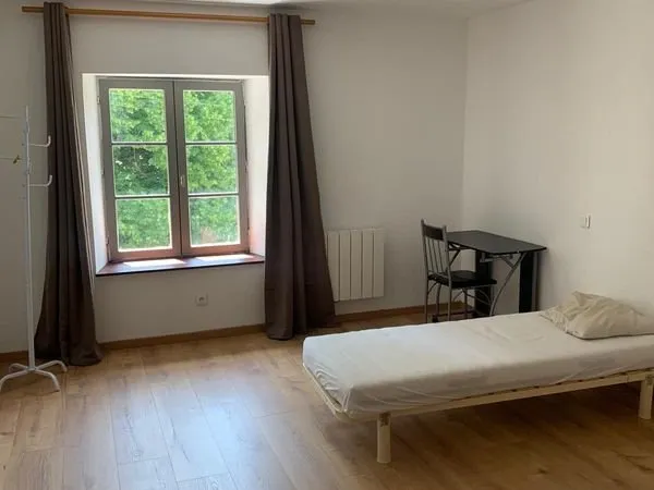Location F4 Jougne