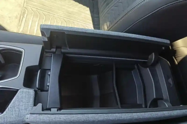 Peugeot 3008 electrique 210 ch 73 kwh — photo 31