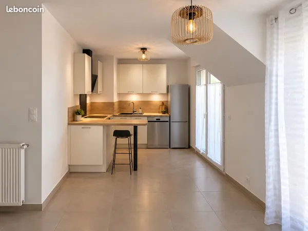 F2-NEUF -40 m² -BALCON - CENTRE VILLE -NEAUPHLE-LE-CHÂTEAU