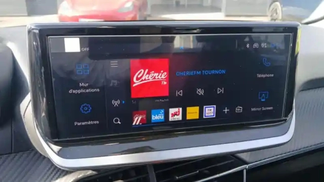 Peugeot 208 hybrid 110 ch e-dcs6 — photo 14