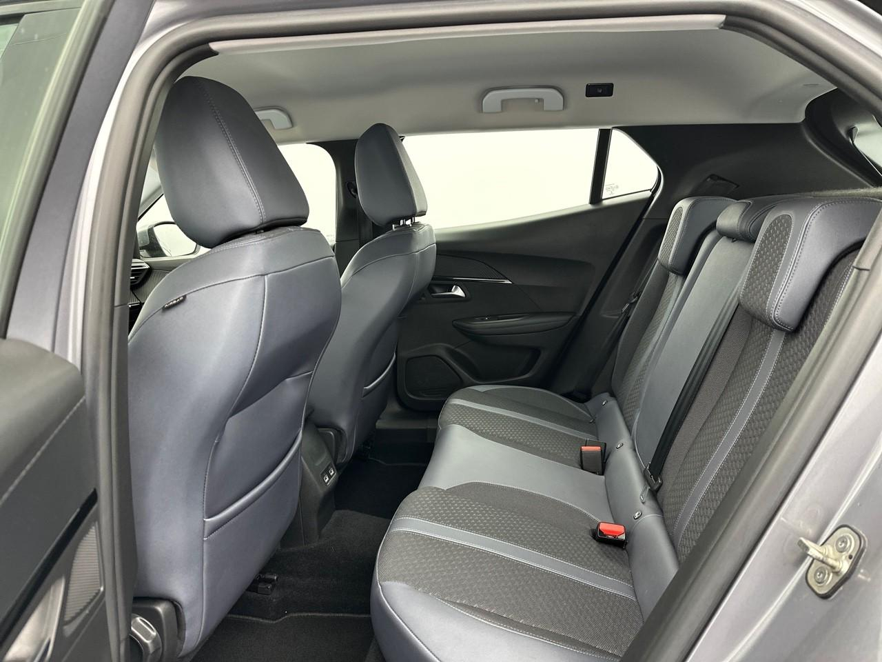 Peugeot 2008 puretech 130 s&s bvm6 allure — photo 13